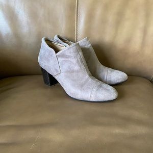 Booties suede women’s 6.5